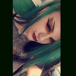 Meet your Posher, Alexis